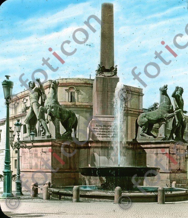 Dioskurenbrunnen - Foto foticon-simon-033-026.jpg | foticon.de - Bilddatenbank für Motive aus Geschichte und Kultur